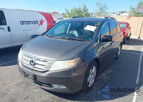 2013 Honda Odyssey Touring/Touring Elite from USA, damaged, VIN 5FNRL5H92DB013273